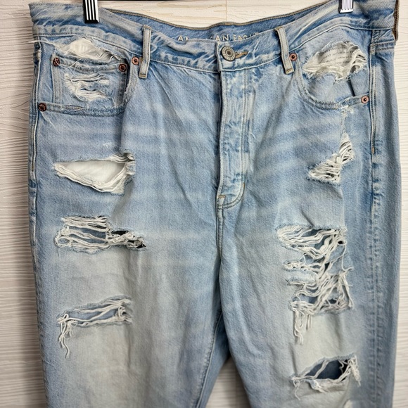 American Eagle 90s Slim Boyfriend Light Wash Jeans Size 16 - Picture 5 of 9